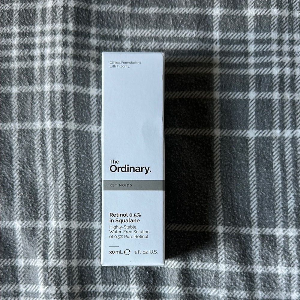 The Ordinary Retinoid Serum in White and Gray
